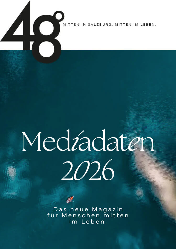 Medien-Daten 2026: Das neue Magazin für Medien und Leben. Titelbild mit futuristischem Design, blauer Hintergrund mit Lichtspuren und dem Text in weiß.